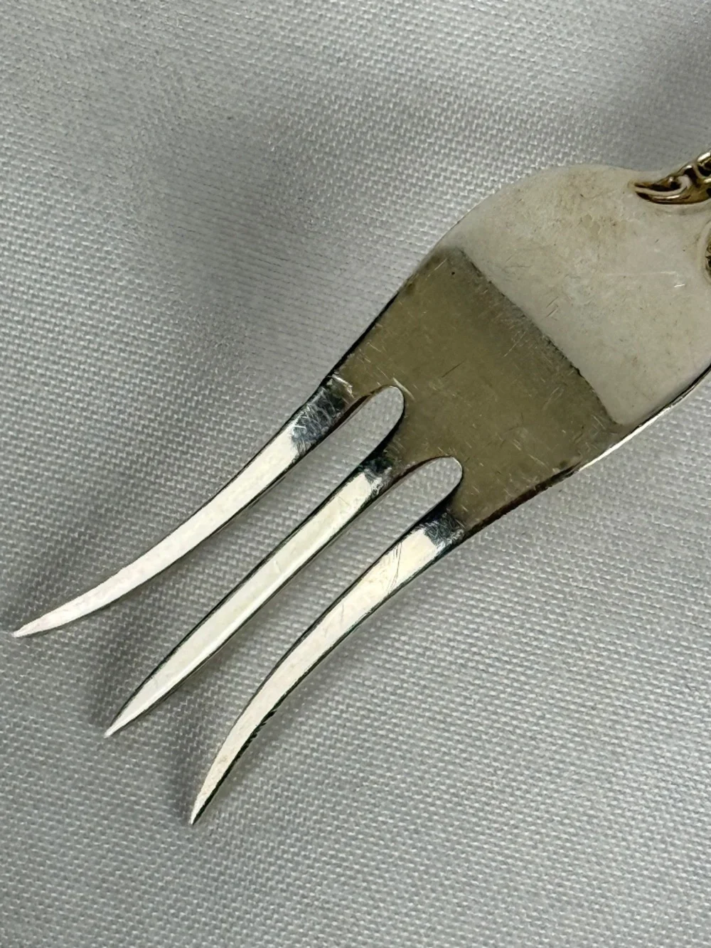 Vintage 1951 Manchester Sterling Silver Amaryllis Lemon Strawberry Fork 4.5 in